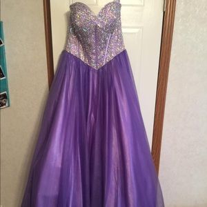 Lavender purple prom style dress